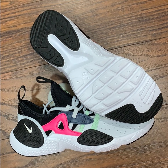 NIKE HUARACHE E.G.E.BG pure platinum/white-black - Picture 9 of 16